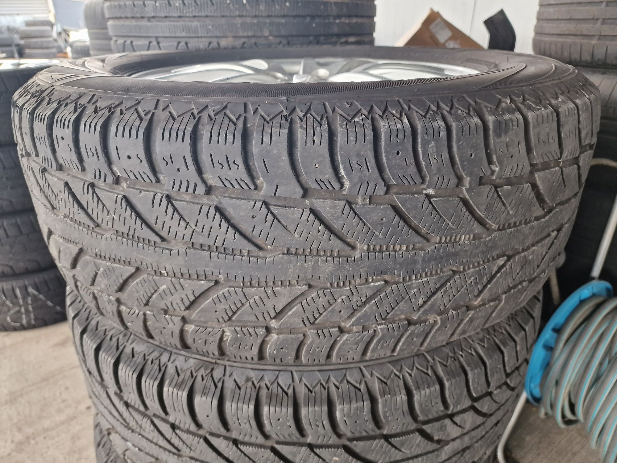 Гуми с Джанти за Mercedes ML W166 235/65 R17 Cooper 2022