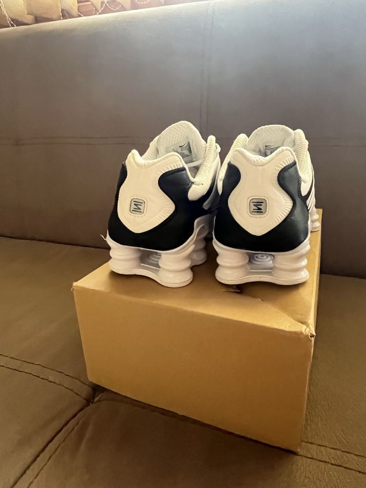 Nike shox tl.