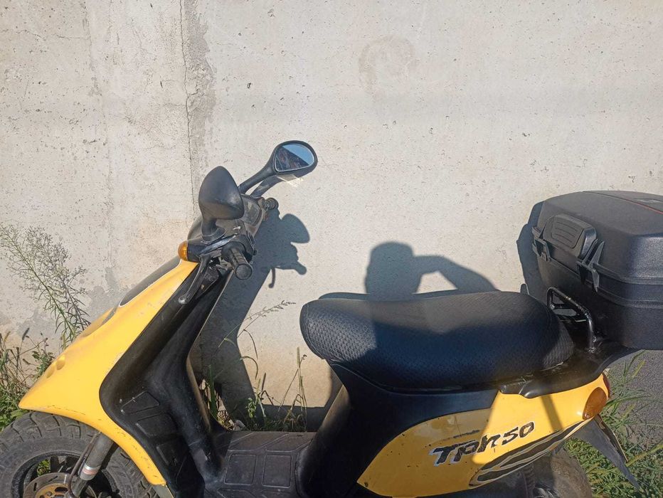 Vând scuter Piaggio taipoon