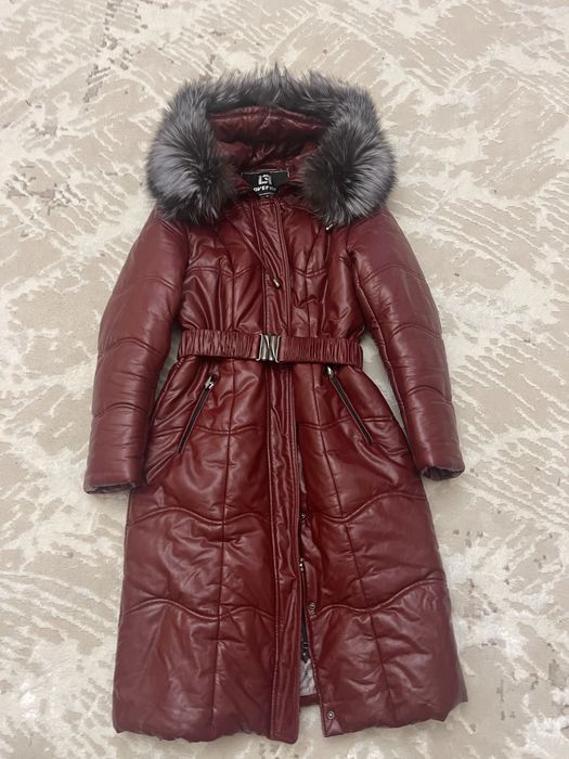 Продам очень теплый зимний пуховик с чернобуркой