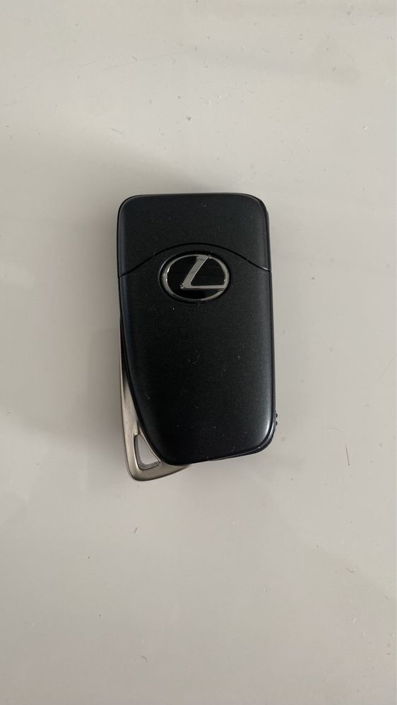 Ключи Lexus LX570 и GS 350