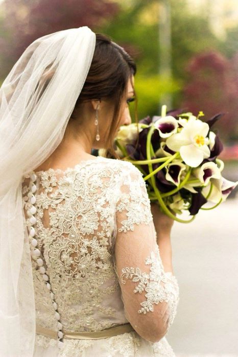 Vand rochie mireasa