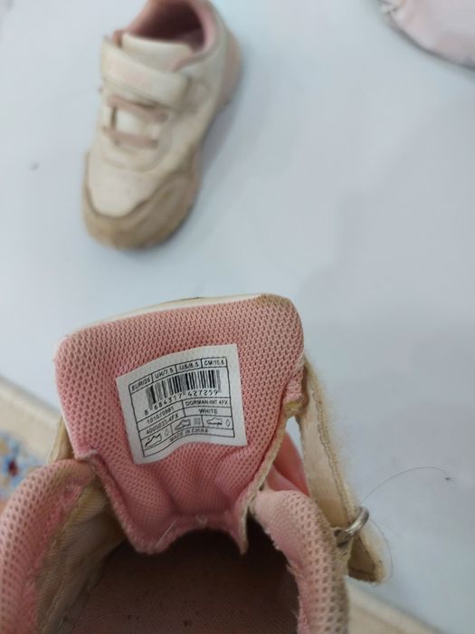 Продаётся!!! Кроссовки детские