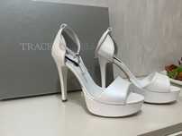 Pantofi cu toc și platforma TRACES of heels
