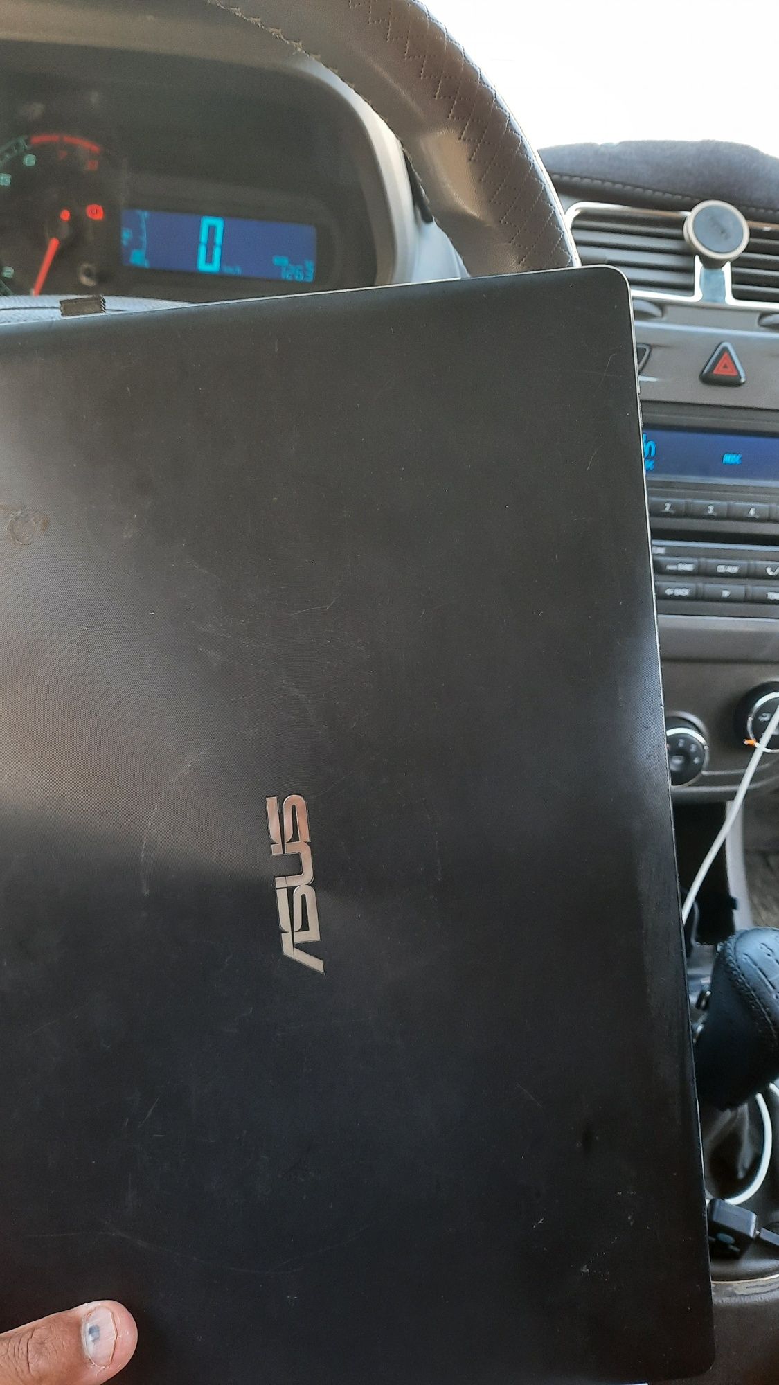 Ноутбук  ASUS продам