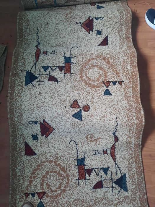 Set covoare diferite modele și dimensiuni