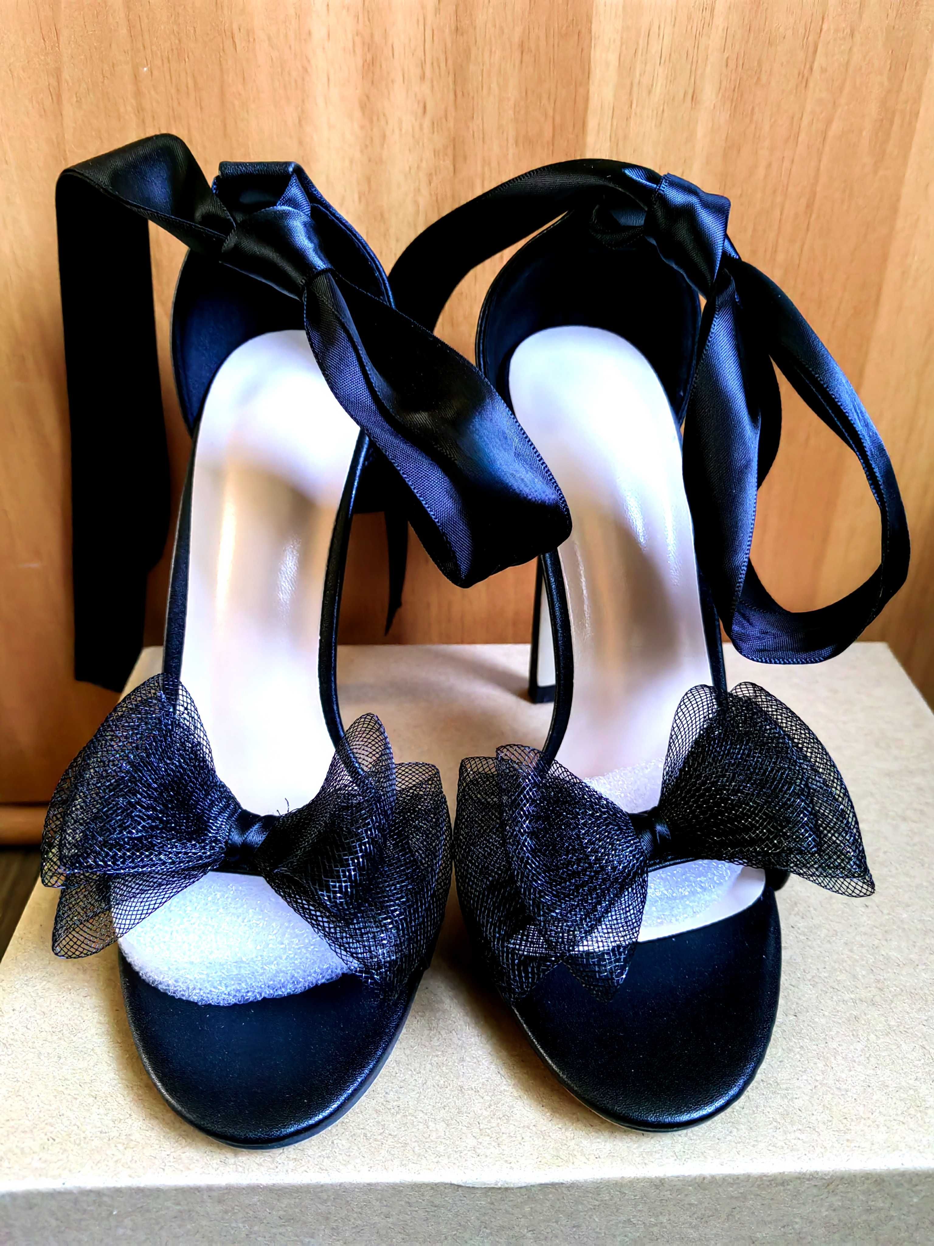 Sandale stiletto noi elegante cu fundă culoare negru