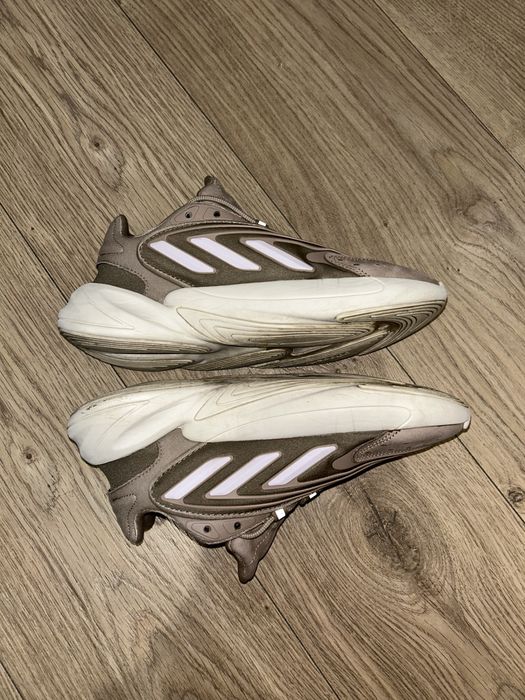 Adidas Ozelia