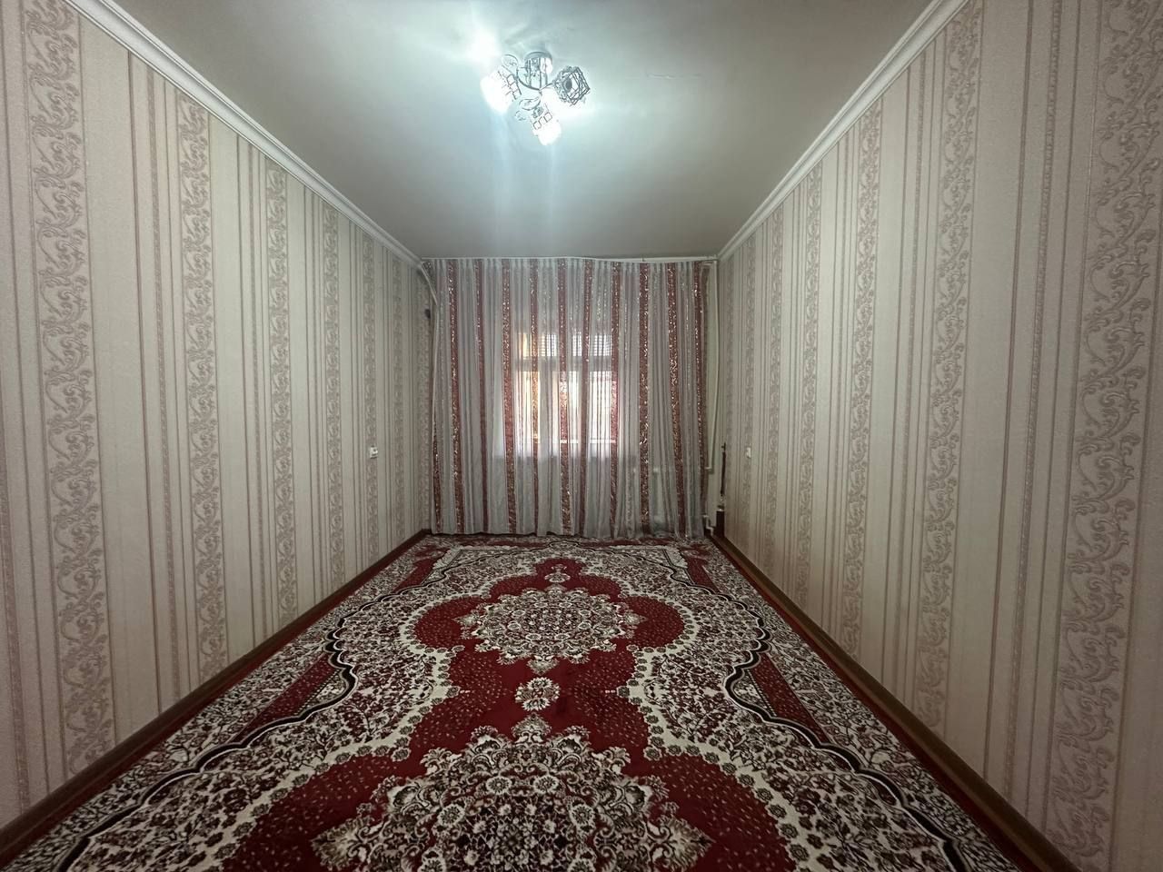 Срочно сотилади 2 хонали уй