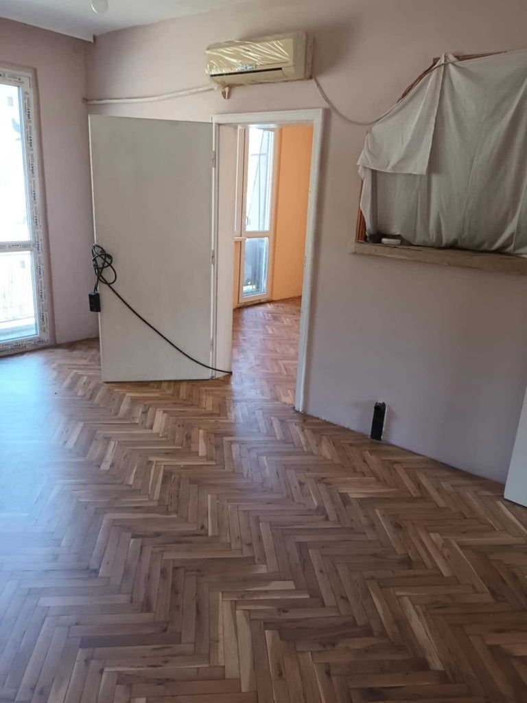 Продава се Четиристаен апартамент в Провадия - 80 кв.м за 563 €/кв.м - Снимка #3