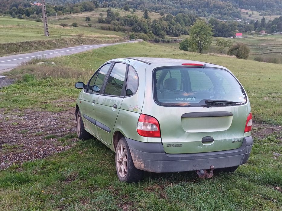 Vând Renault Scenic