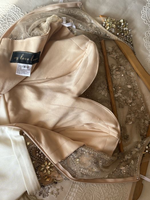 Платье вечернее