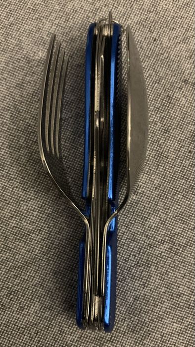 Сгъваем туристически комплект за хранене