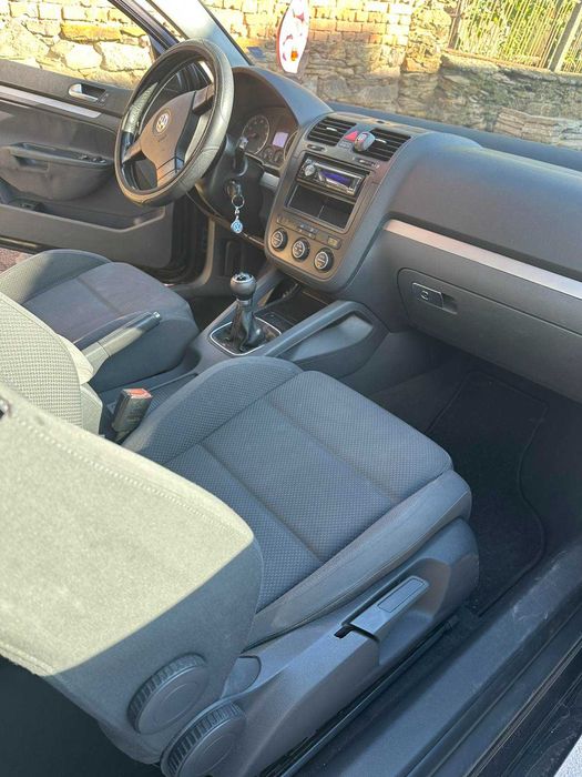 Volkswagen Golf V 1.6 FSI