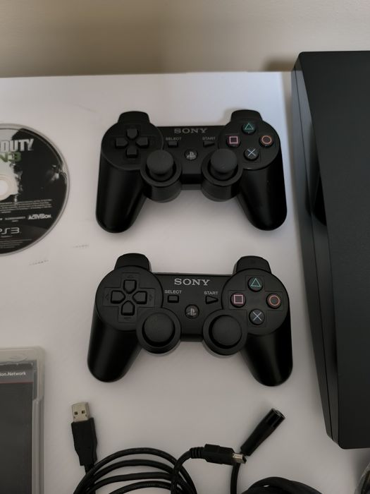 PlayStation 3 Slim 120GB / Два контролера / 6 Игри