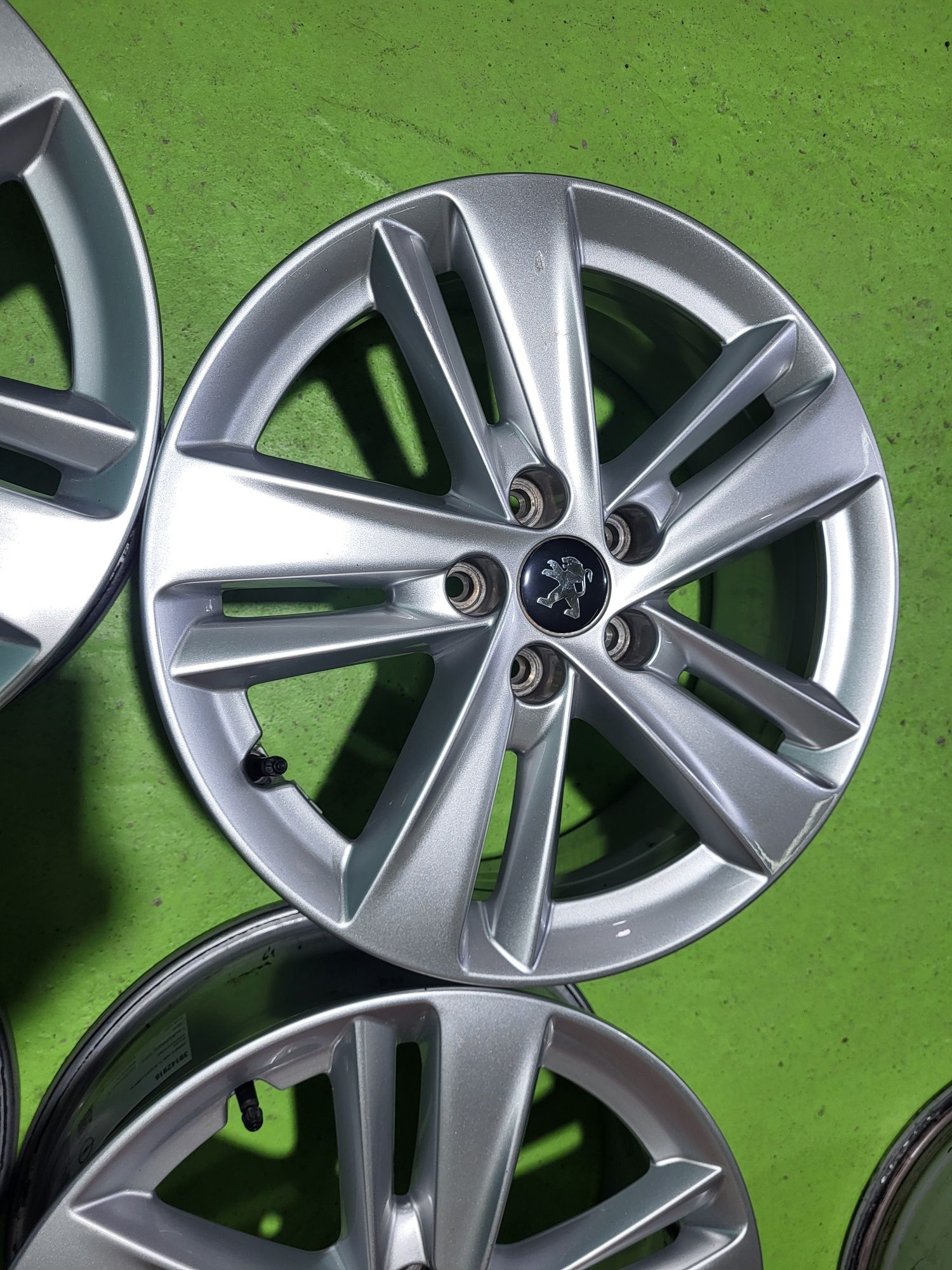 17 5x108 Peugeot лети джанти 5х108 пежо
