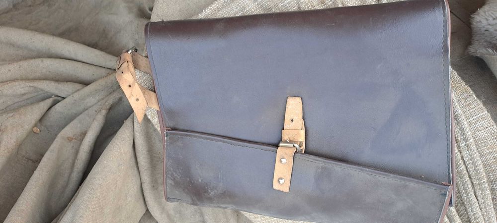 Продам сумки кожаные инструментальные