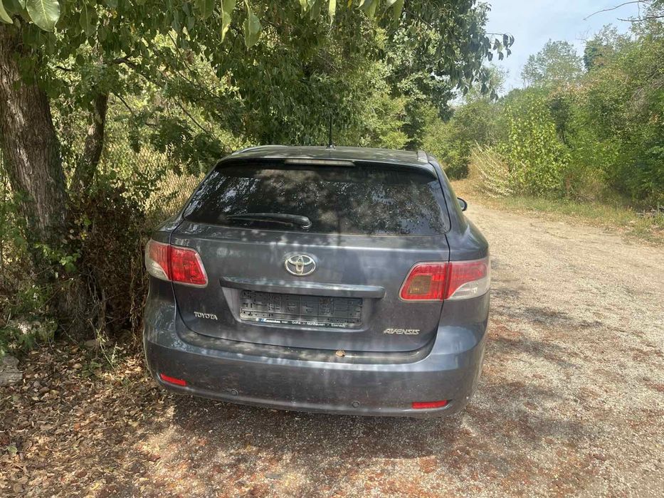 Toyota Avensis T27 2.2 177 к.с. на части!