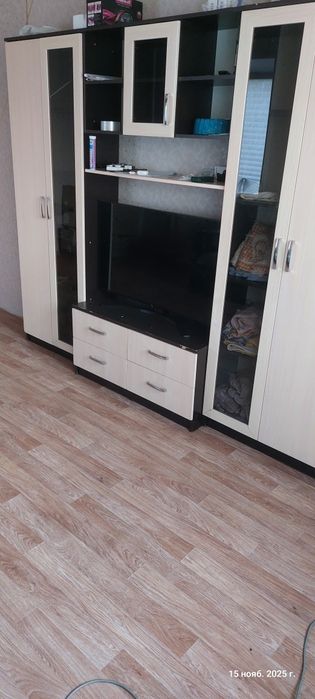 Продам  стенку б/у