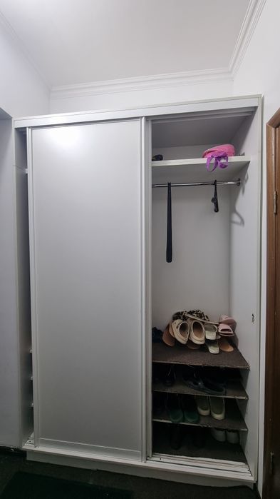 Шкаф купе Белого цвета, для прихожей