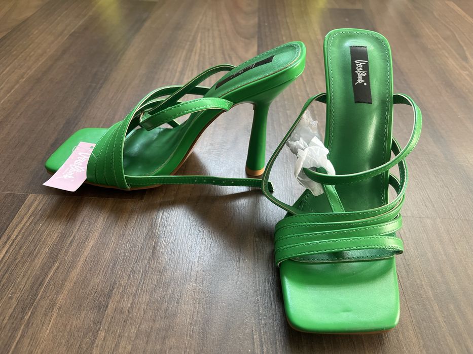 Нови обувки на ток