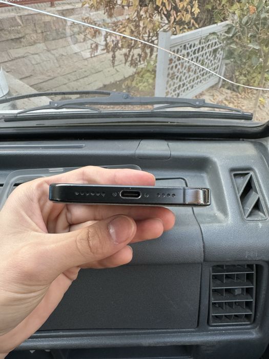 Iphone 16 pro Max black titanium