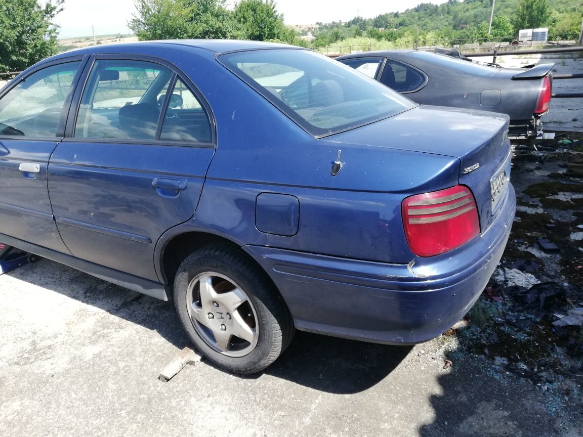 Honda accord 1999 door