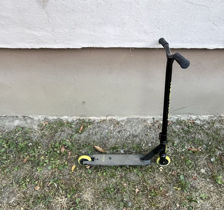 Vand trotineta freestyle raven