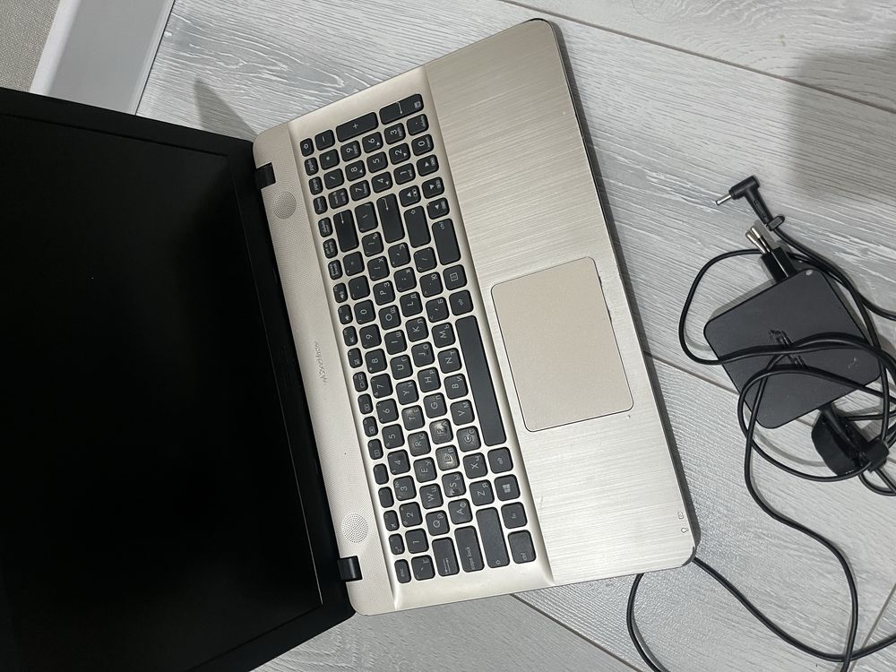 ASUS Notebook PC Model: X541S