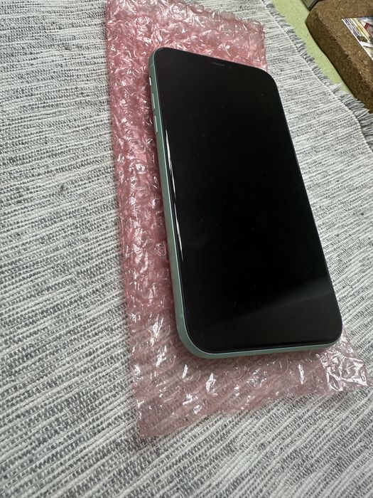 Iphone 11 nou 64 GB culoare turquaz
