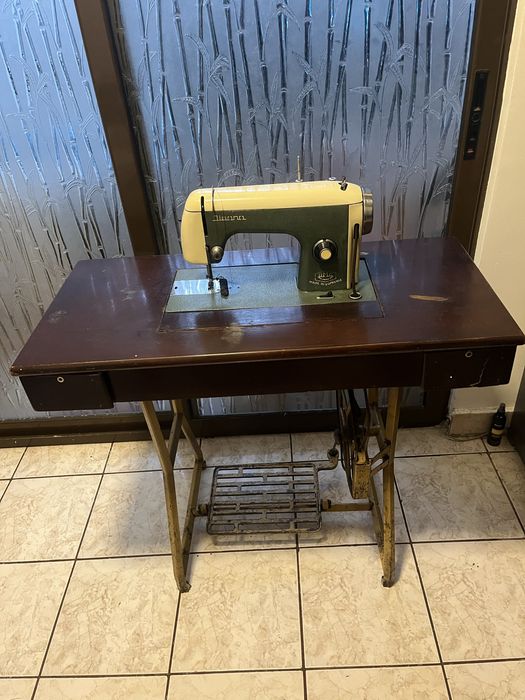 Masina de cusut Ileana