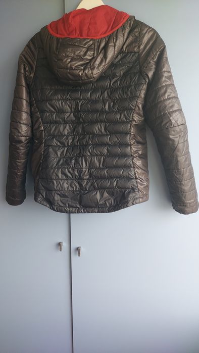 Vând geaca dama Quechua S