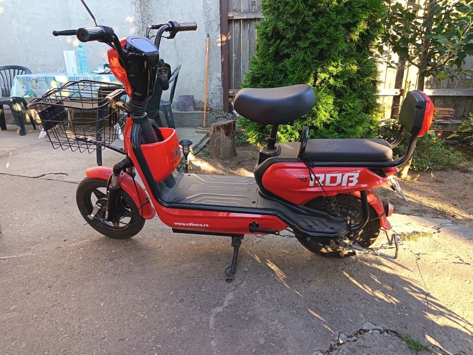 Vând scuter electric RDB YG3 730W 48V