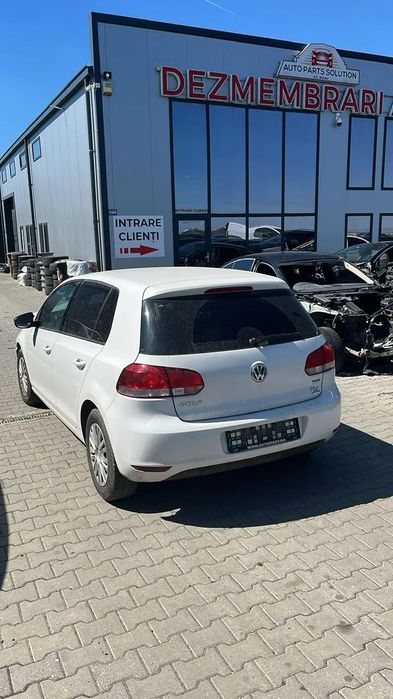 Dezmembram Volkswagen Golf 6 1.6 TDI an fabr. 2012