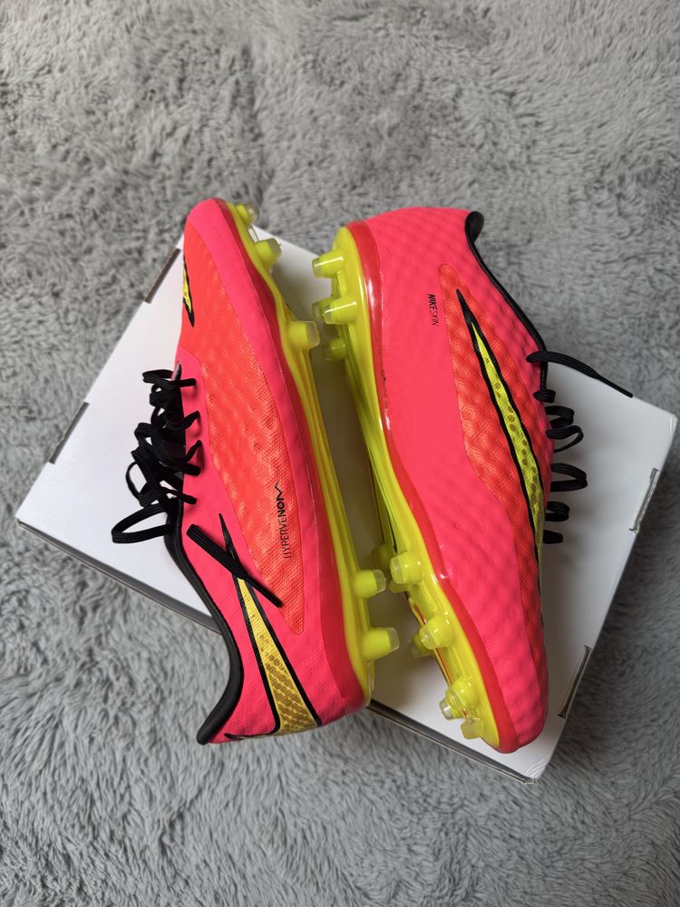 Nike Hypervenom Phantom Elite Hyperpunch