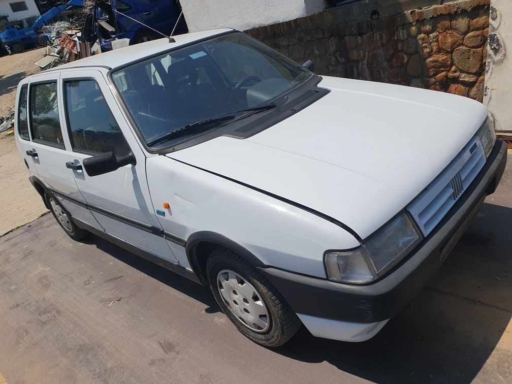 Фиат Уно 1.1 Fiat Uno 1.1 на части