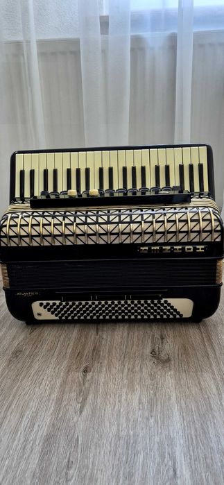 Hohner Atlantic IV De Luxe