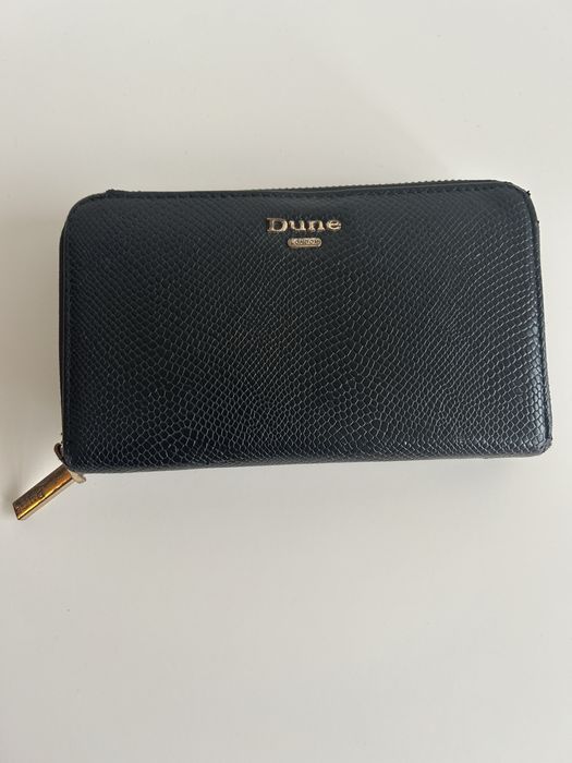 Портфейли Dune, Carpisa