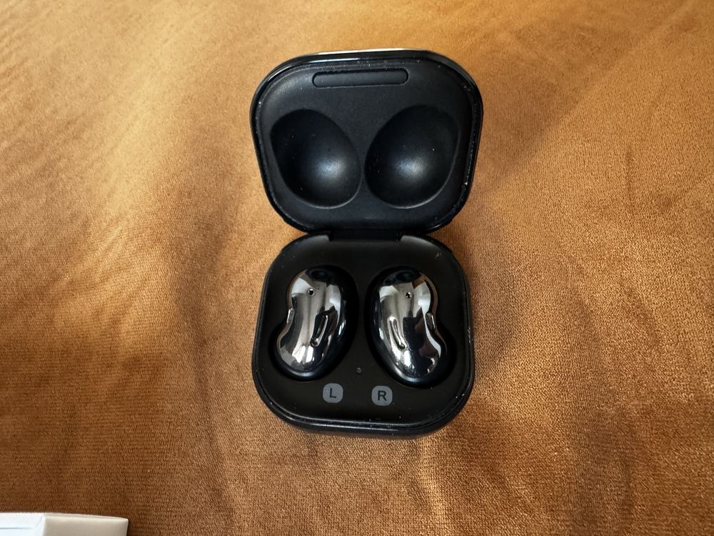 Samsung Buds live