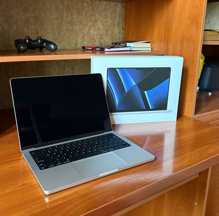 MacBook Pro 14” M2 Pro (16Gb/512Gb) • Идеальное состояние • 139 циклов