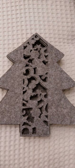 Коледна украса и елха