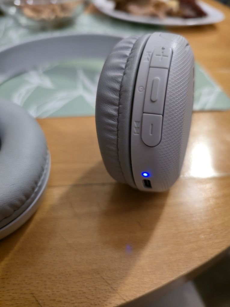 Безжични слушалки SONY WH-CH510