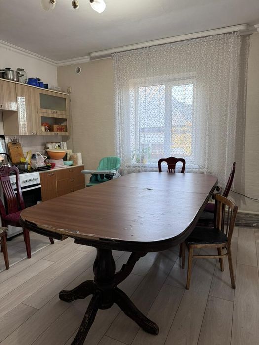 Продам большой стол