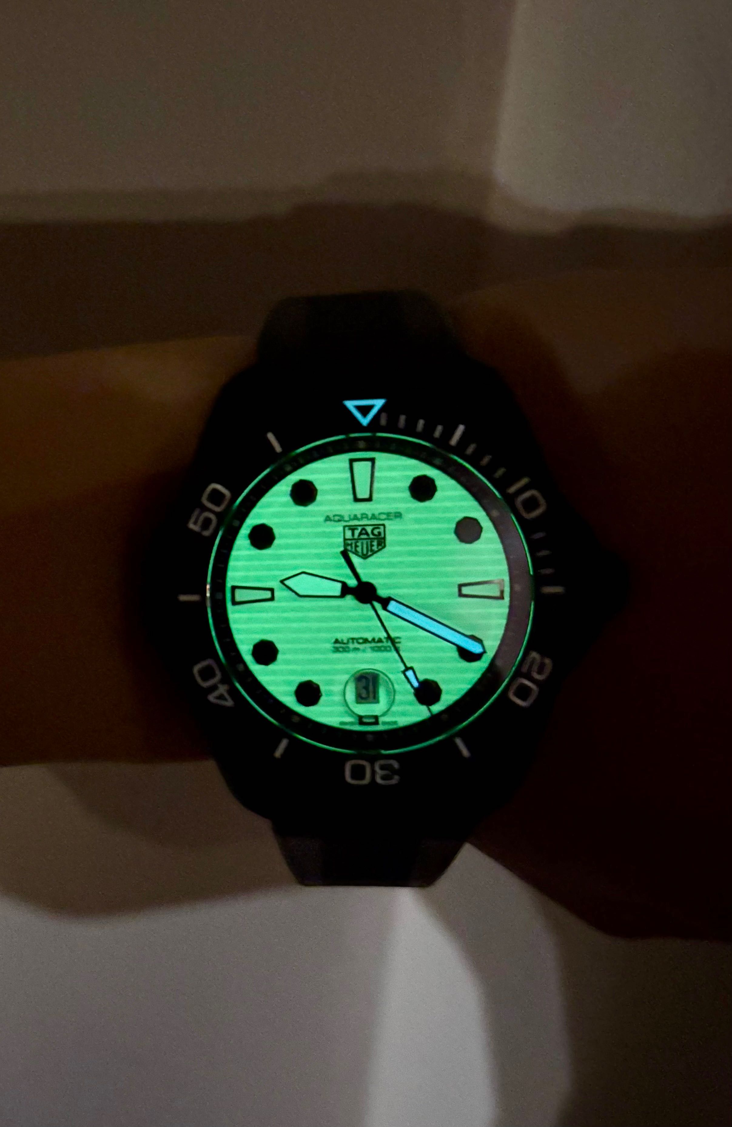 TAG Heuer Aquaracer Professional 300 Nightdiver (WBP201D.FT6197)