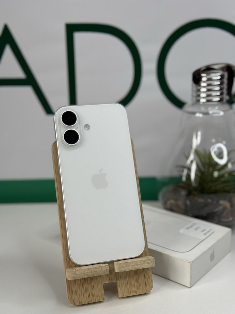 IPhone 16, 128ГБ, 100%
