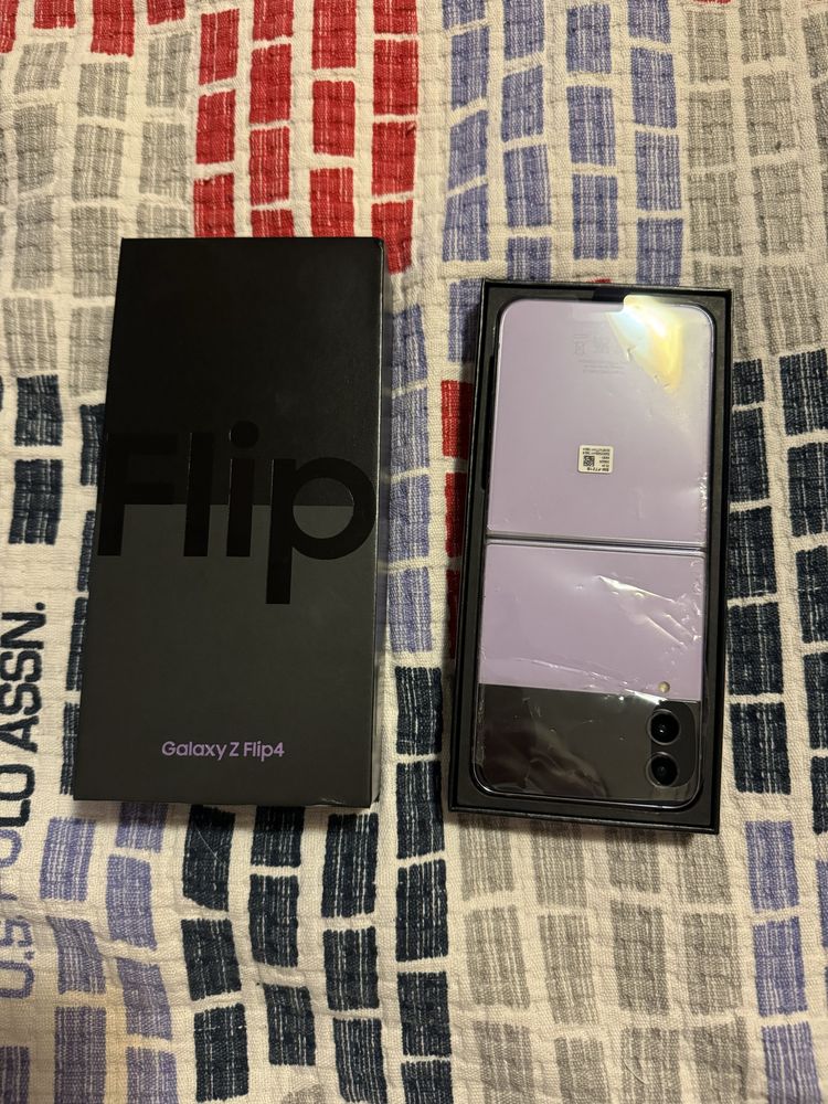 Samsung Flip4 Purple nou
