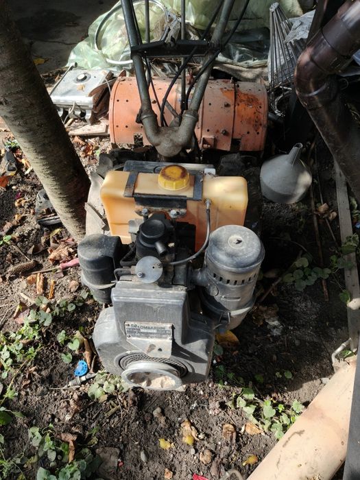 Vând motocultor Lombardini