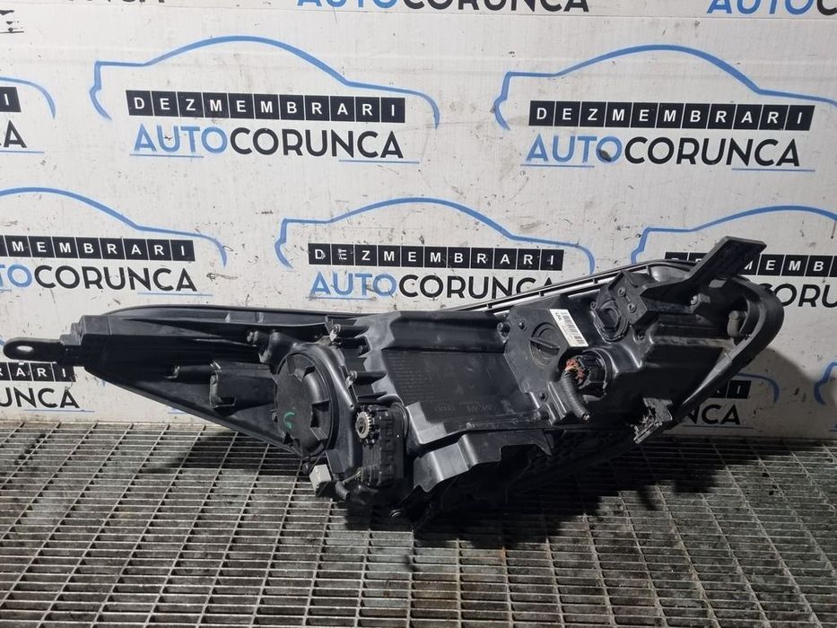 Far Stanga Kia Sportage IV 2016 - 2018 SUV 4 Usi (1354) Cu lupă L009l046ccp