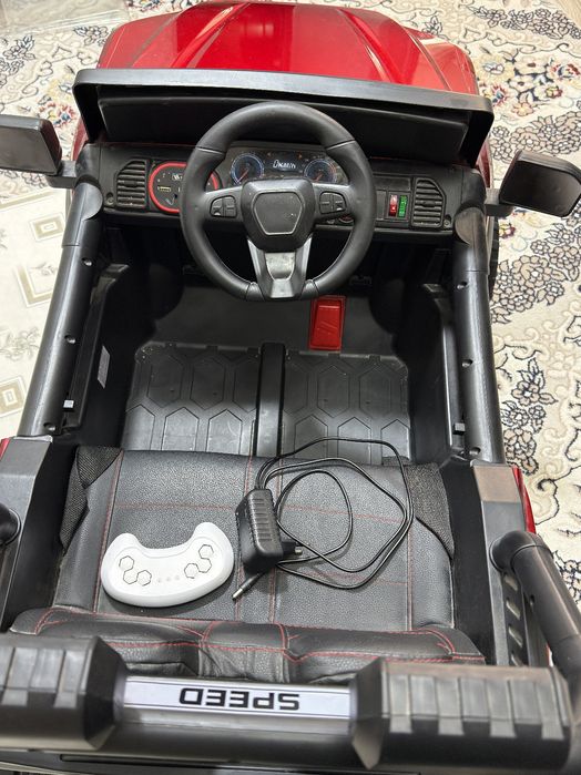 Детский электромобиль