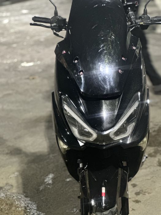 Skutr tank sotladi sroshni 5 mln kami bor